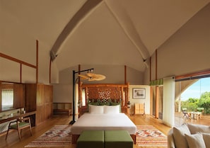All Inclusive Luxury Cabin with Safari | Sábanas de algodón egipcio y ropa de cama de alta calidad