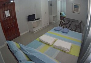 Family Room | Free WiFi