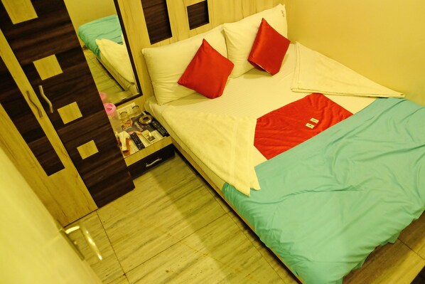 In-room safe, soundproofing, rollaway beds, free WiFi