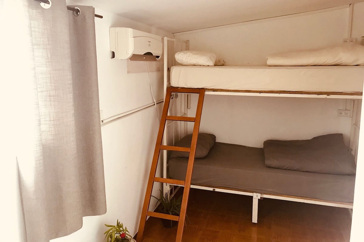 Basic Triple Room, 1 Bedroom | Air conditioning