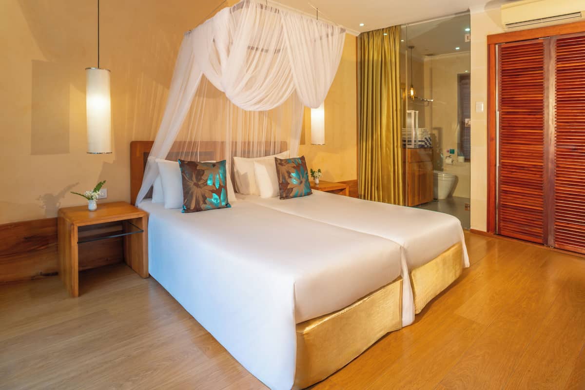 Phòng tiện nghi đơn giản, có thể sử dụng hồ bơi | 1 phòng ngủ, minibar, két bảo mật tại phòng, trang trí khác biệt