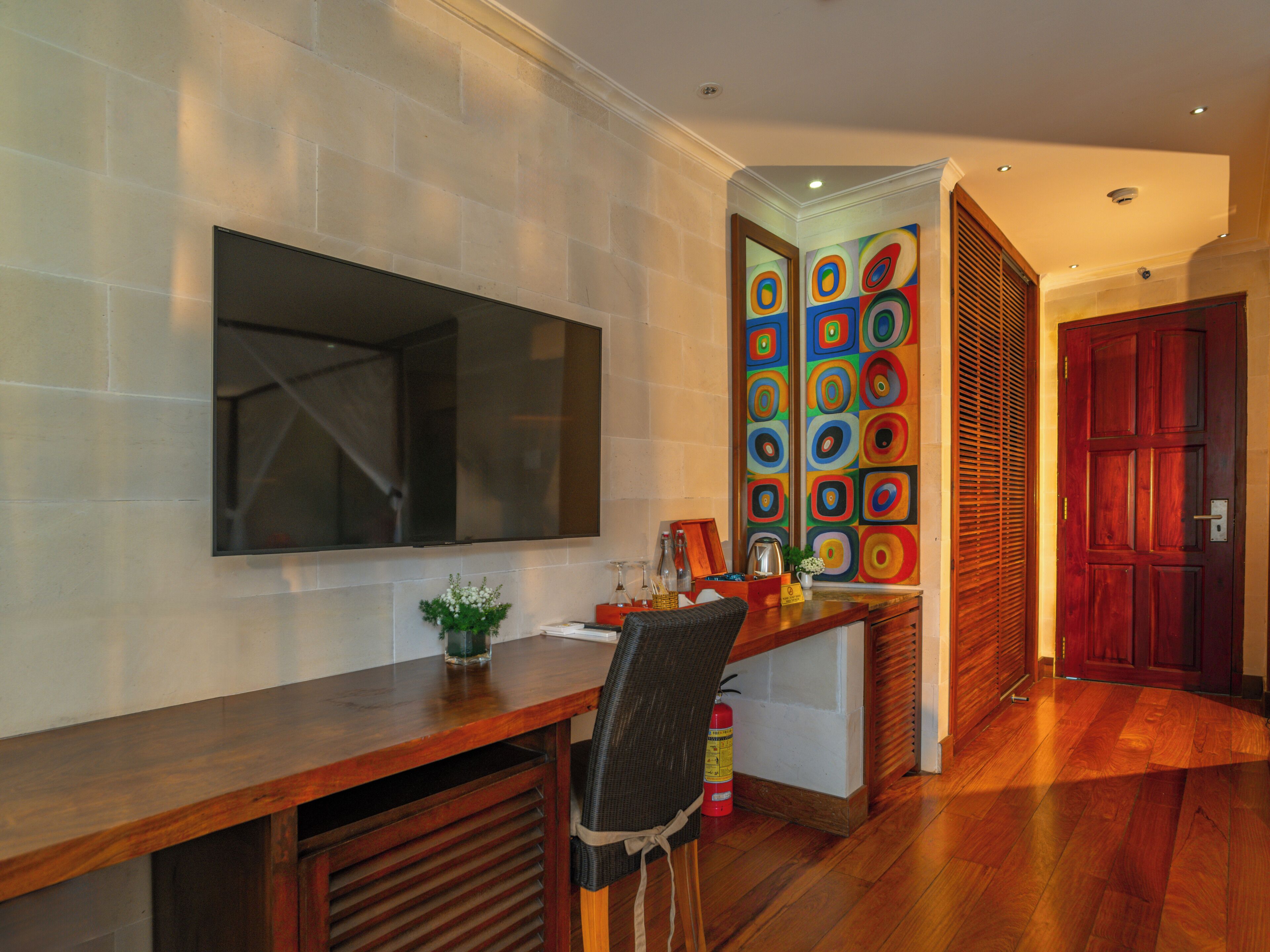 ocean view room | 1 bedroom, minibar, in-room safe, individually decorated