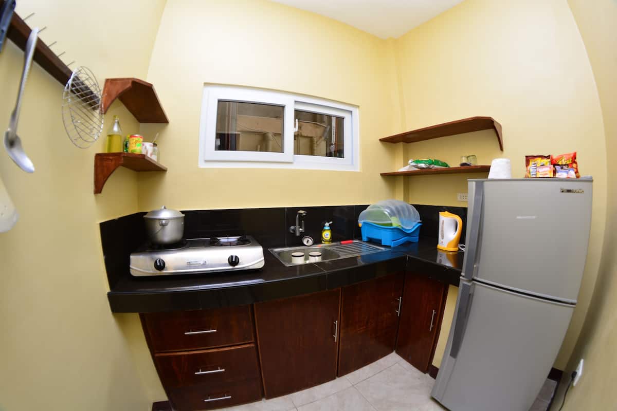 deluxe studio | minibar, in-room safe, desk, blackout curtains