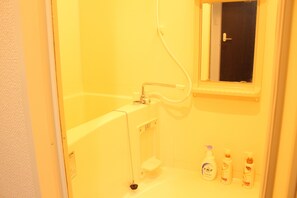 Apartment (1 Double Bed & 1 Futon, Please check Email you receive after booking the room) | Bathroom amenities