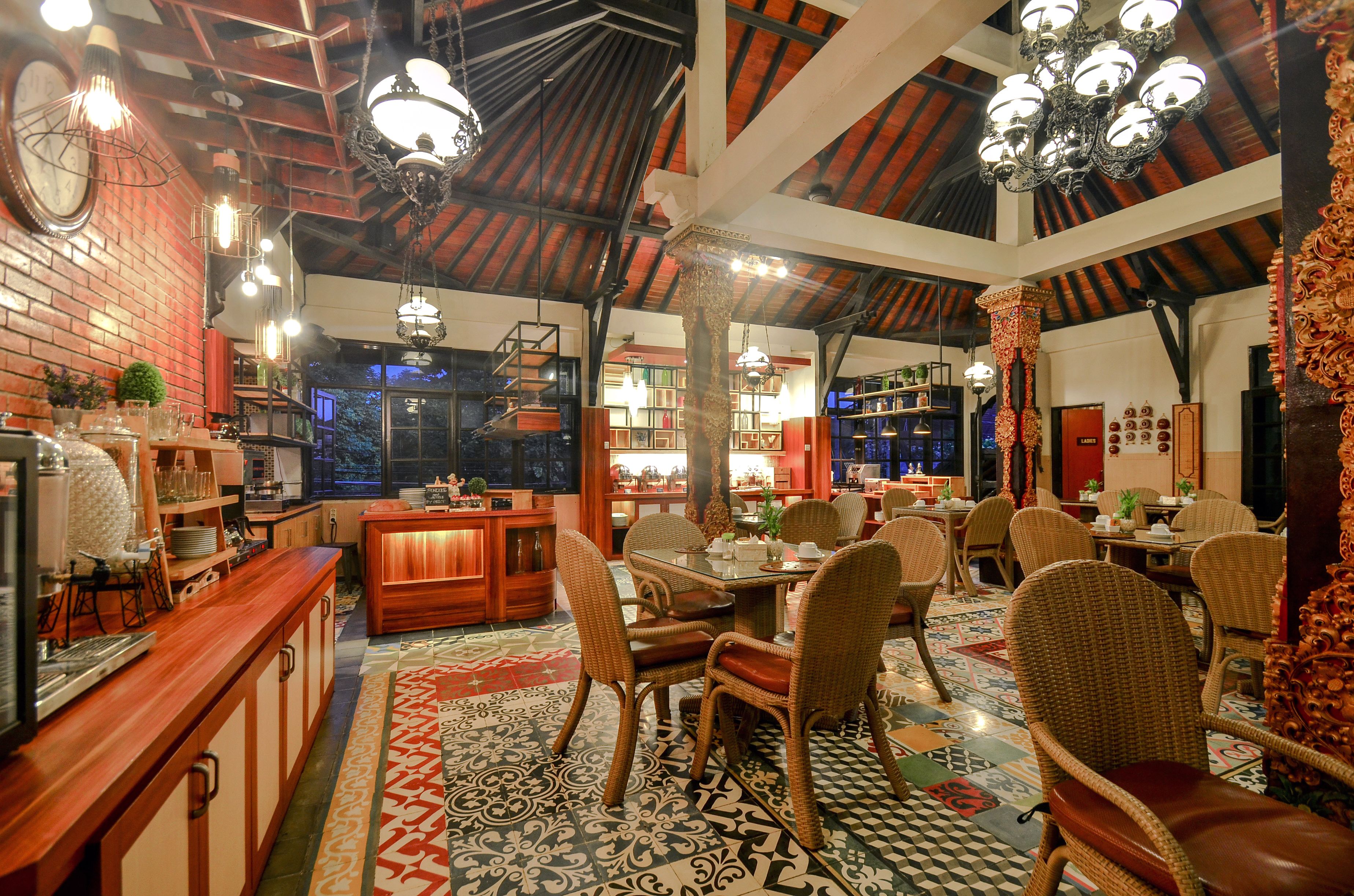 Breakfast area