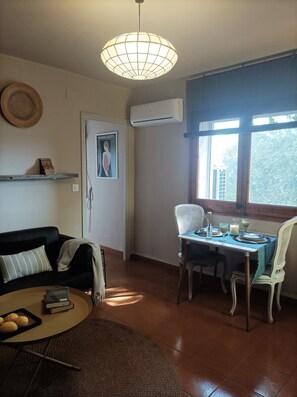 Apartment | Living area - La Masia Costa Brava (Garrigas)