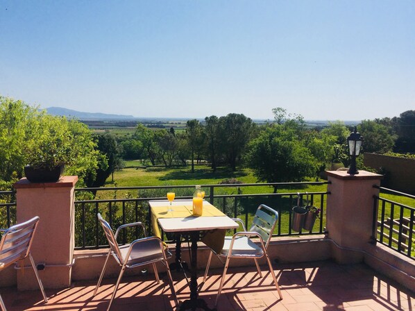 Rooftop terrace - La Masia Costa Brava (Garrigas)