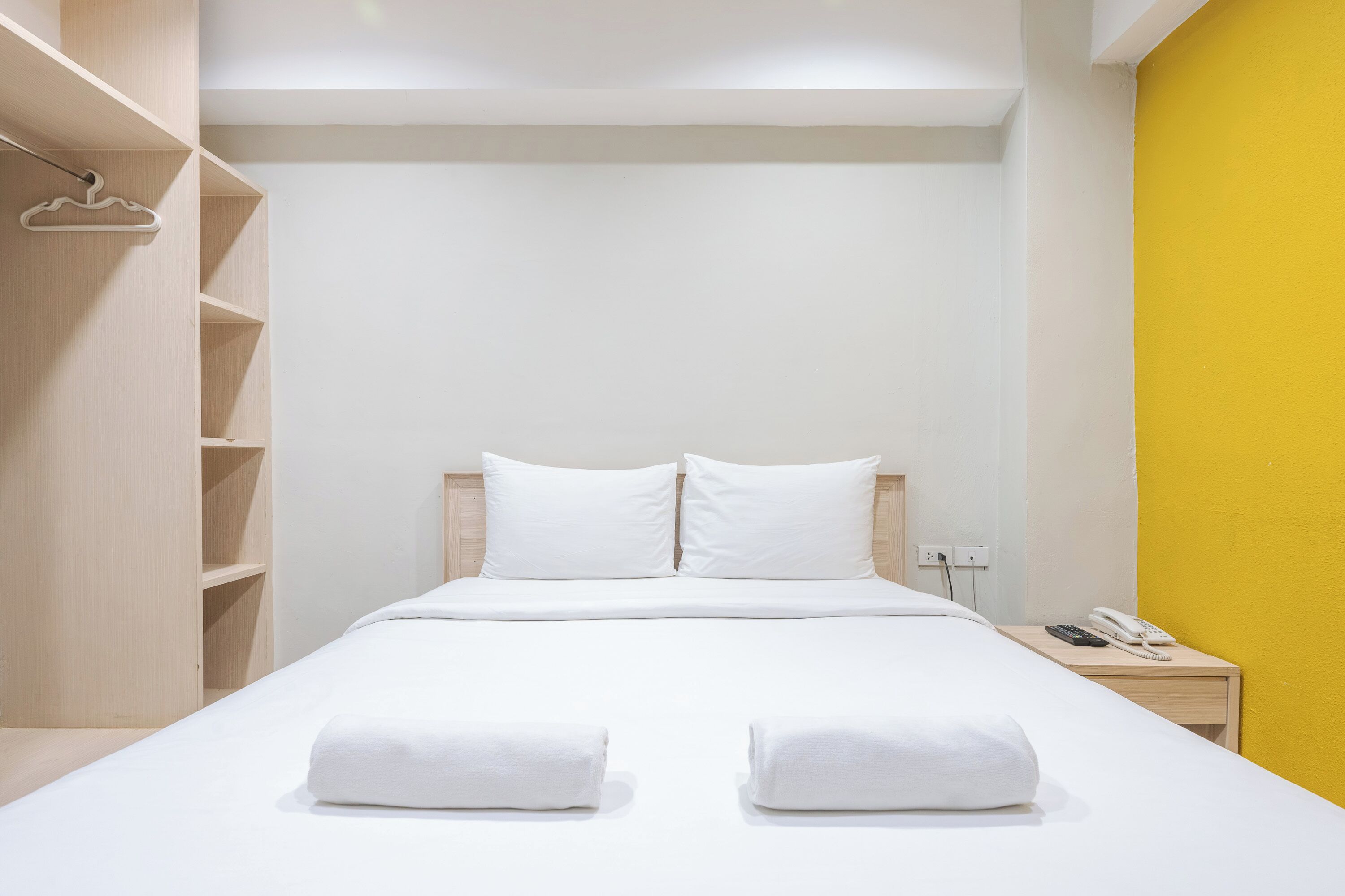 Standard Room | In-room safe, blackout drapes, WiFi (free), bed sheets