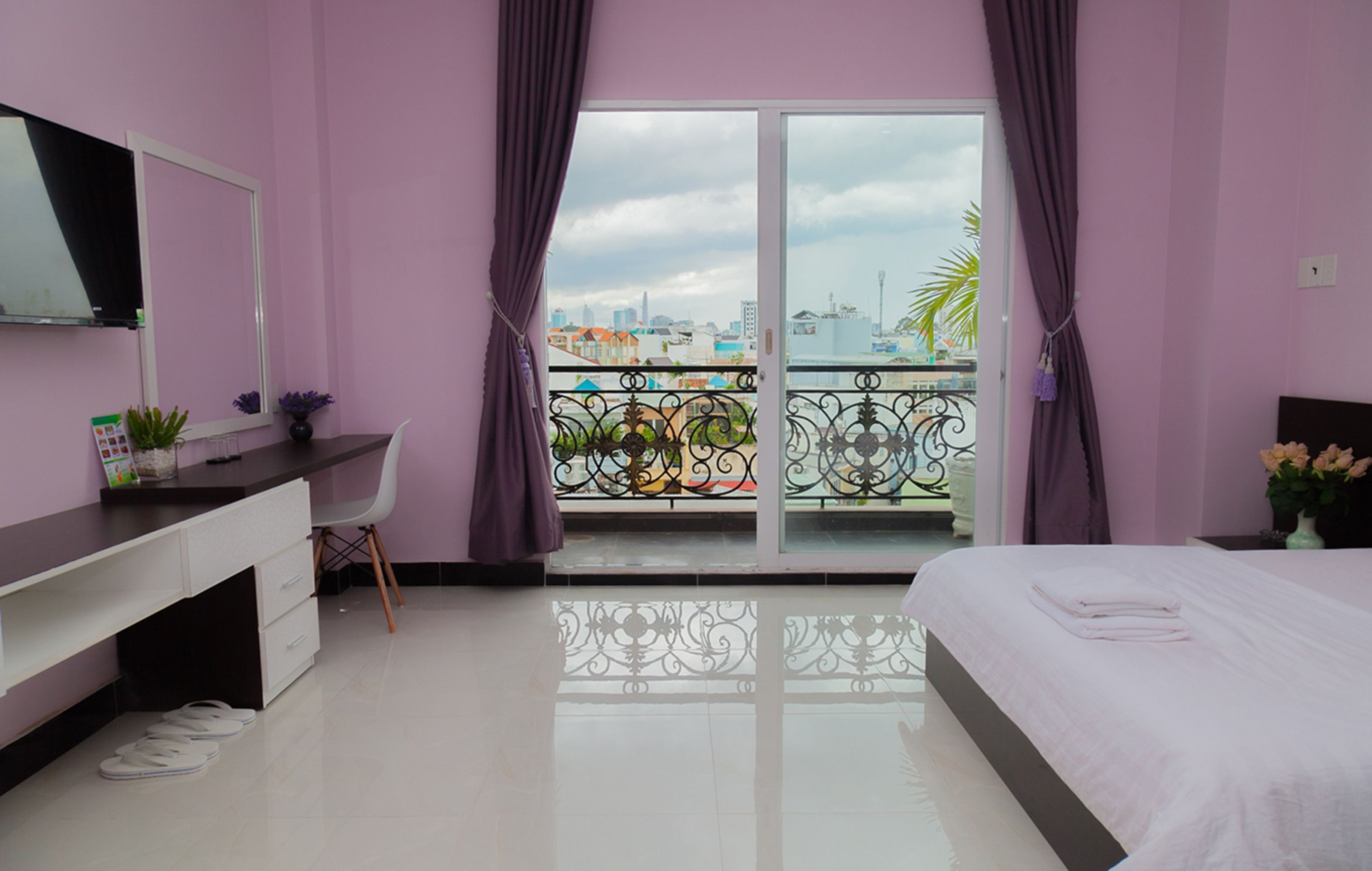 Schreibtisch, kostenloses WLAN