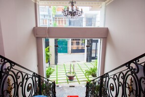 内部エントランス