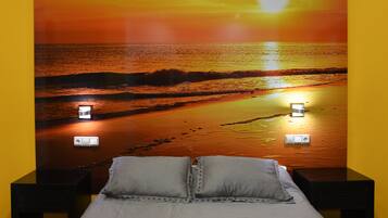 Ropa de cama de alta calidad, minibar y decoración personalizada