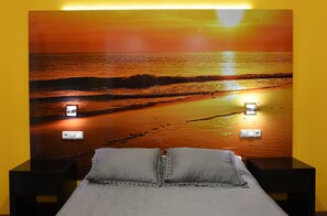 高級寝具、ミニバー、客室ごとに異なる装飾、客室ごとに異なるインテリア