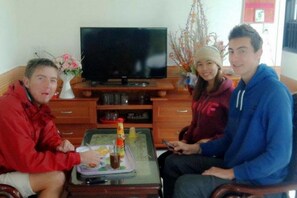 Lobby sitting area - Cam Nam Homestay (Da Nang)