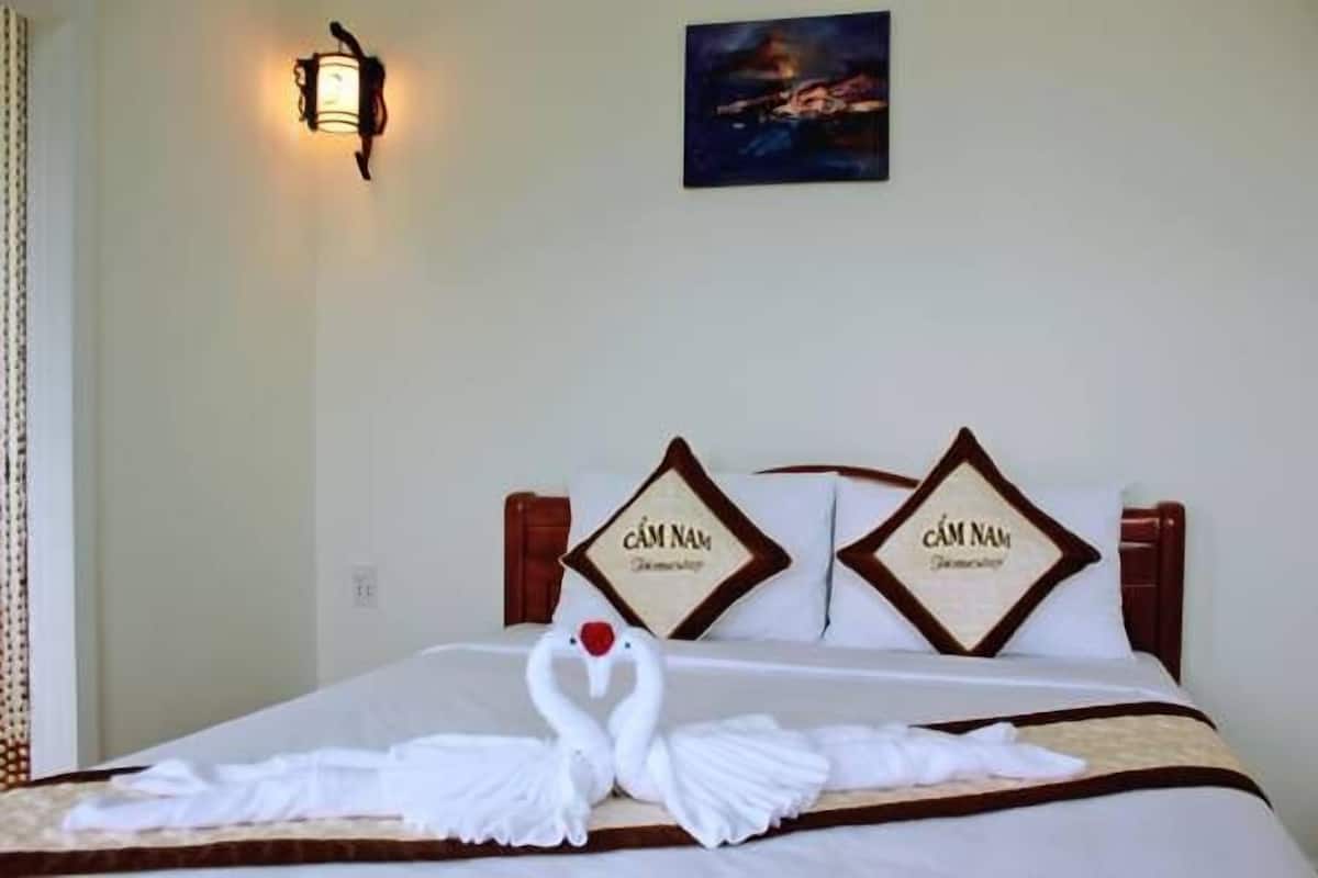 Deluxe Double Room, Balcony | Minibar, desk, free WiFi, bed sheets