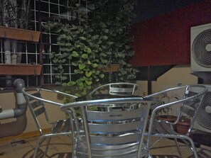 Terrace/patio - Kanto's Guest House (Jakarta)