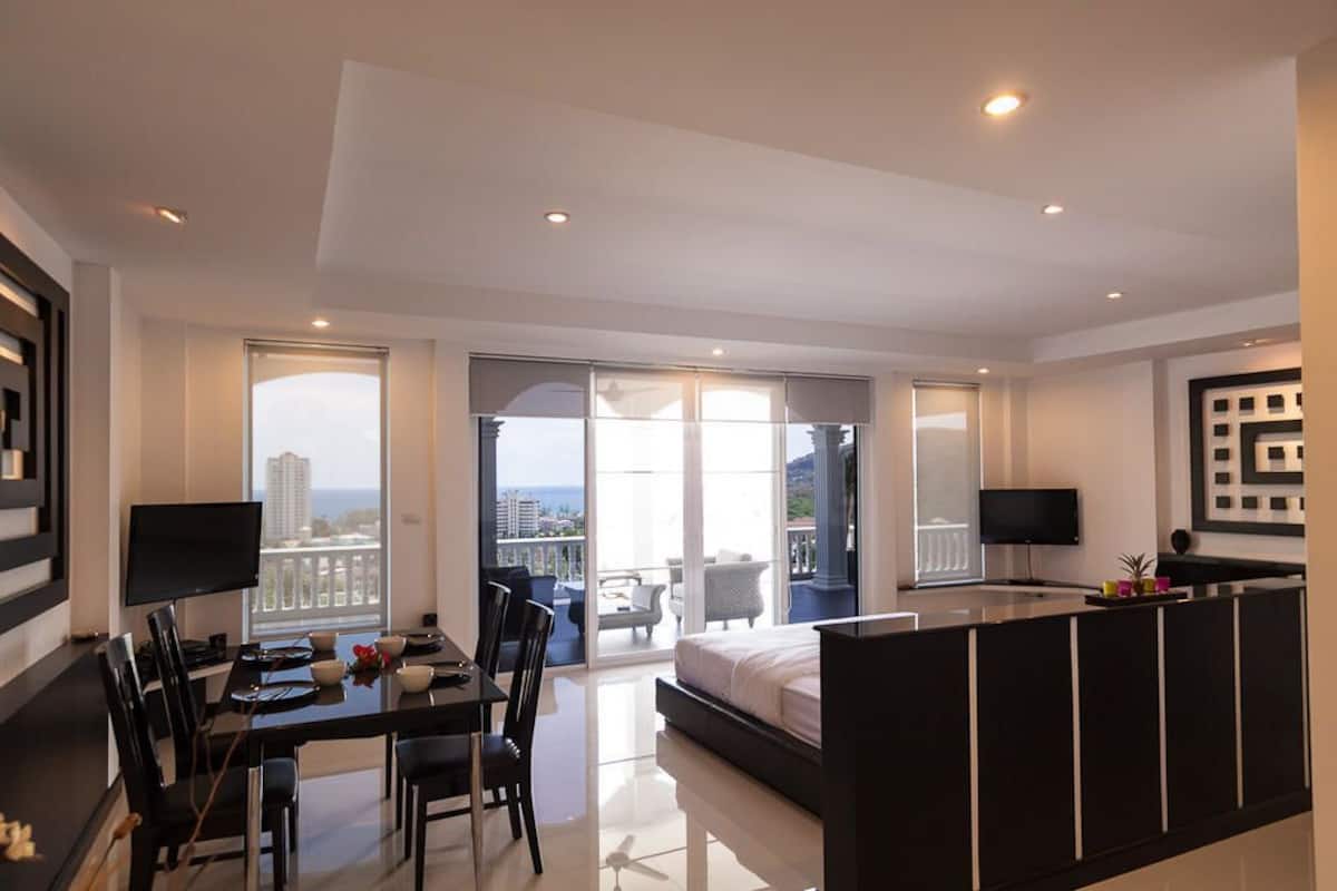 Apartment, 2 Schlafzimmer | Zimmersafe, Schreibtisch, kostenlose Babybetten, Zustellbetten