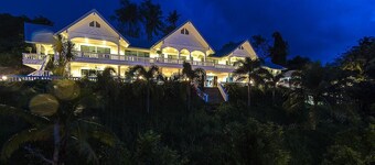 Eden Resort