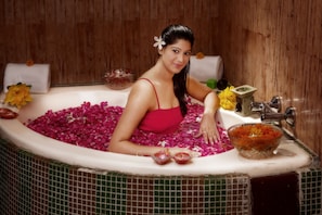 Body treatments, Ayurvedic treatments, 1 treatment room