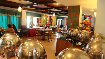 Daily buffet breakfast for a fee