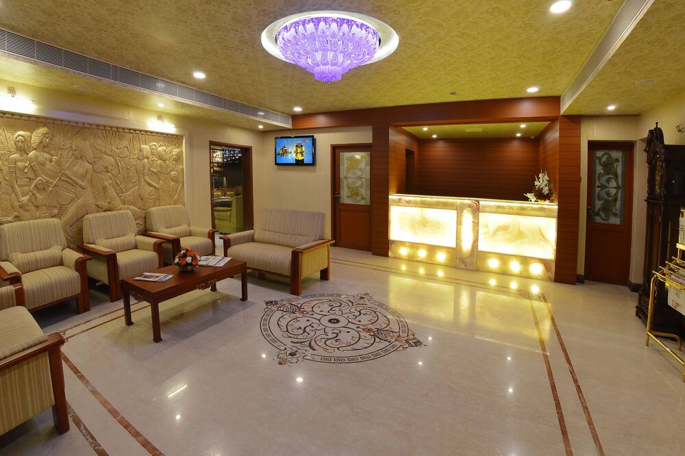 Metro Grand Hotel