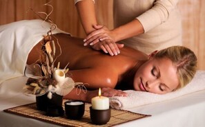 Behandlungsräume für Paare, Sauna, Whirlpool, Dampfbad