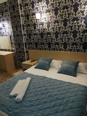 Comfort Double Room | In-room safe, desk, soundproofing, free WiFi - Aruna Hotel (Astana)