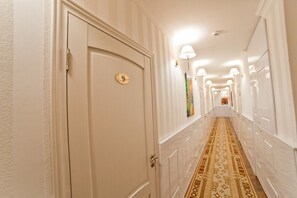 Hallway - Aruna Hotel (Astana)