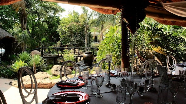 Tempat makan luar