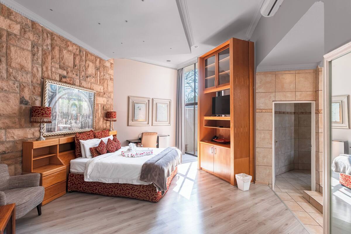 Honeymoon Suite | Coffres-forts dans les chambres, bureau