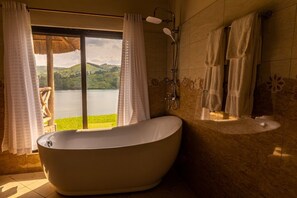 Free toiletries, bathrobes, towels - Crater Safari Lodge (Fort Portal)
