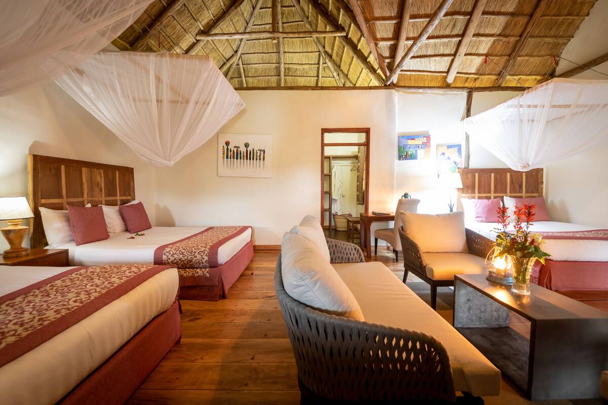 Family Chalet, 2 Bedrooms, Partial Lake View | In-room safe, desk, blackout drapes, WiFi (free)
