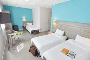 Driepersoonskamer | 9 slaapkamers, geluiddichte muren, gratis wifi, beddengoed