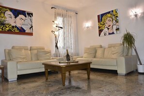 35-inch flat-screen TV with satellite channels, TV, DVD player - Ca' del Cinema (Venice)