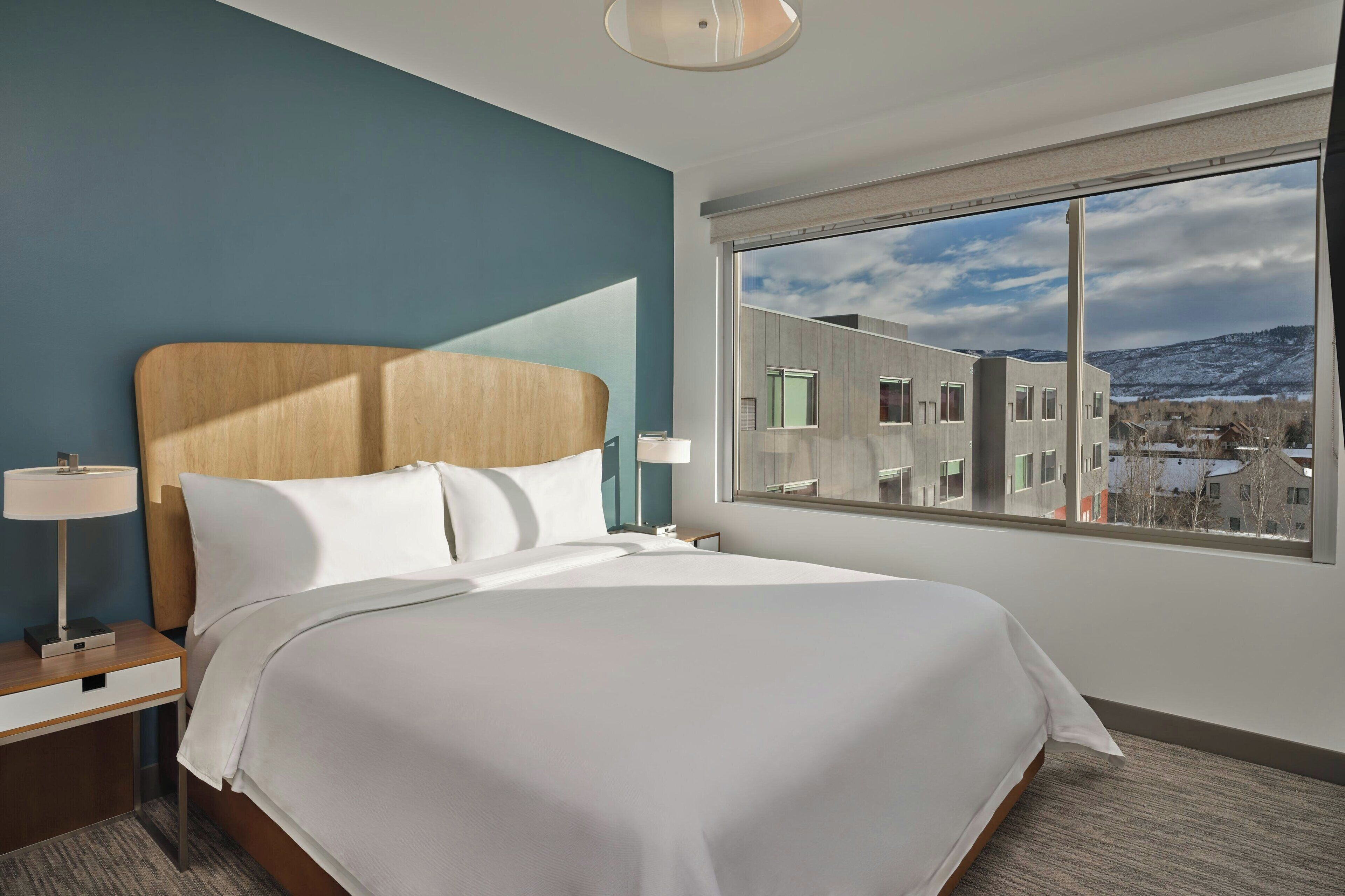 suite, 1 king bed with sofa bed | 1 bedroom, hypo-allergenic bedding, in-room safe, individually furnished