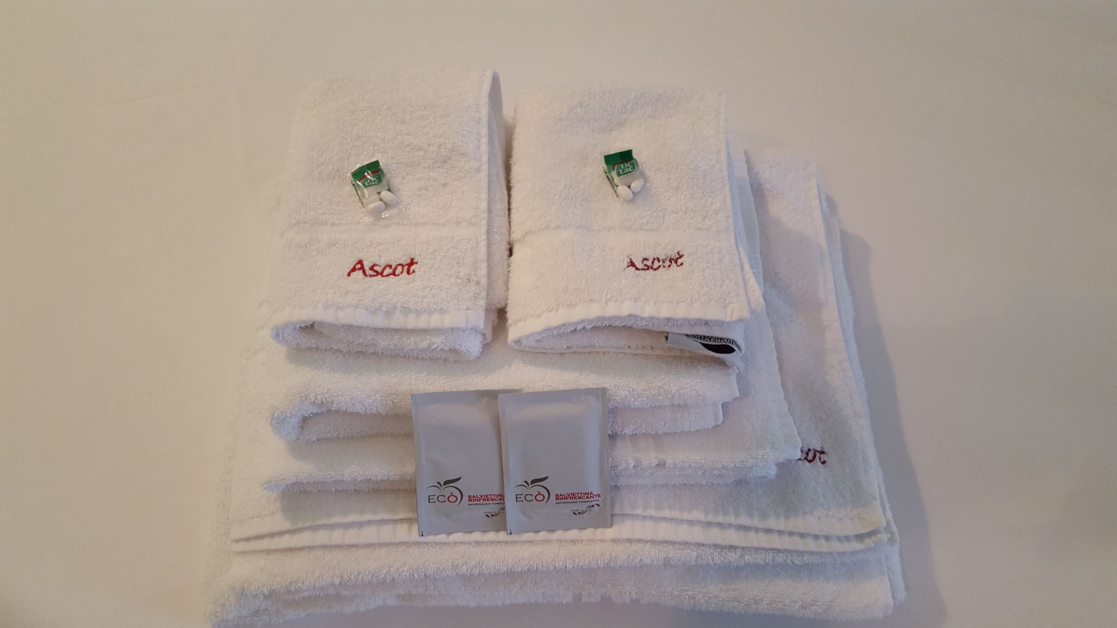 comfort triple room, ensuite | premium bedding, down duvets, minibar, desk