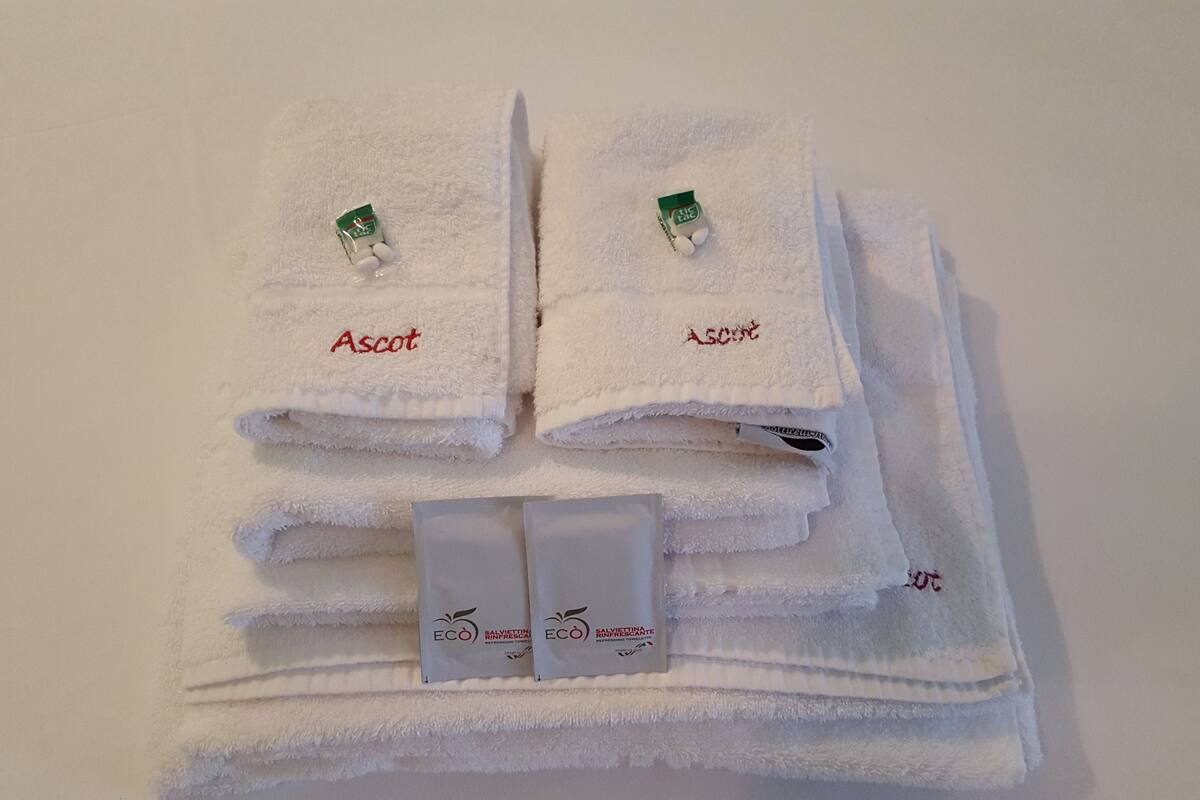 comfort triple room, ensuite | premium bedding, down duvets, minibar, desk