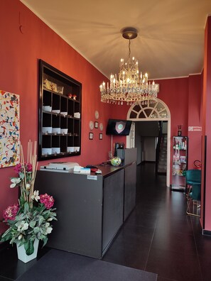 Reception - Ascot Hotel (Caianello)