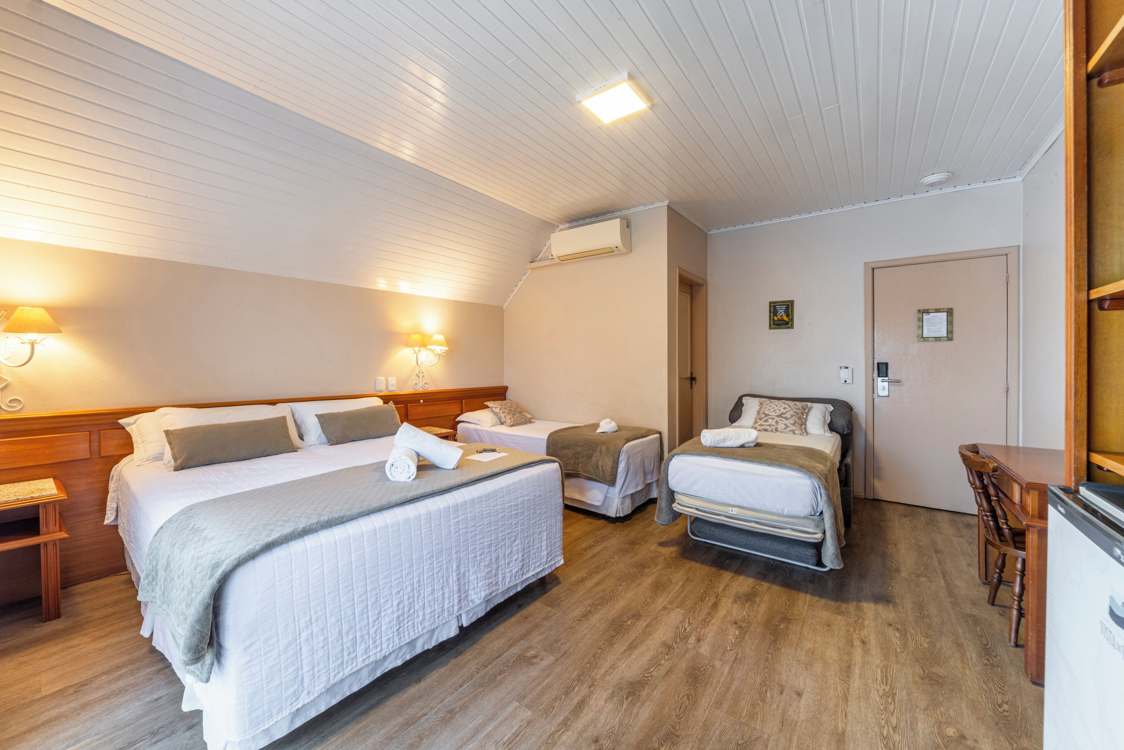 special connecting room | 1 bedroom, minibar, blackout curtains, free wifi