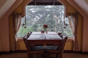 Free daily buffet breakfast - Hotel Vista do Vale (Gramado)