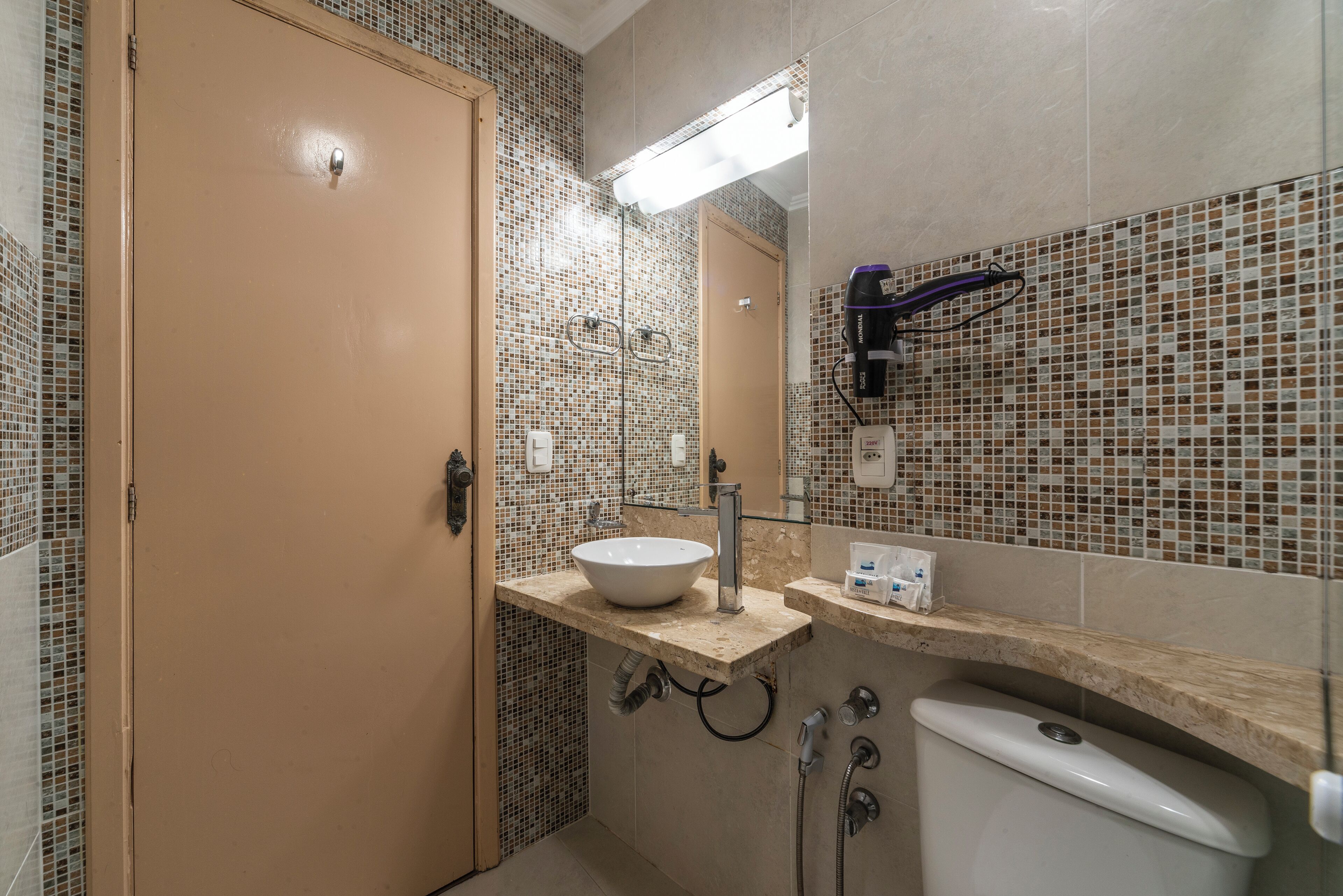 connecting room ii | bathroom | free toiletries, hair dryer, bidet, towels