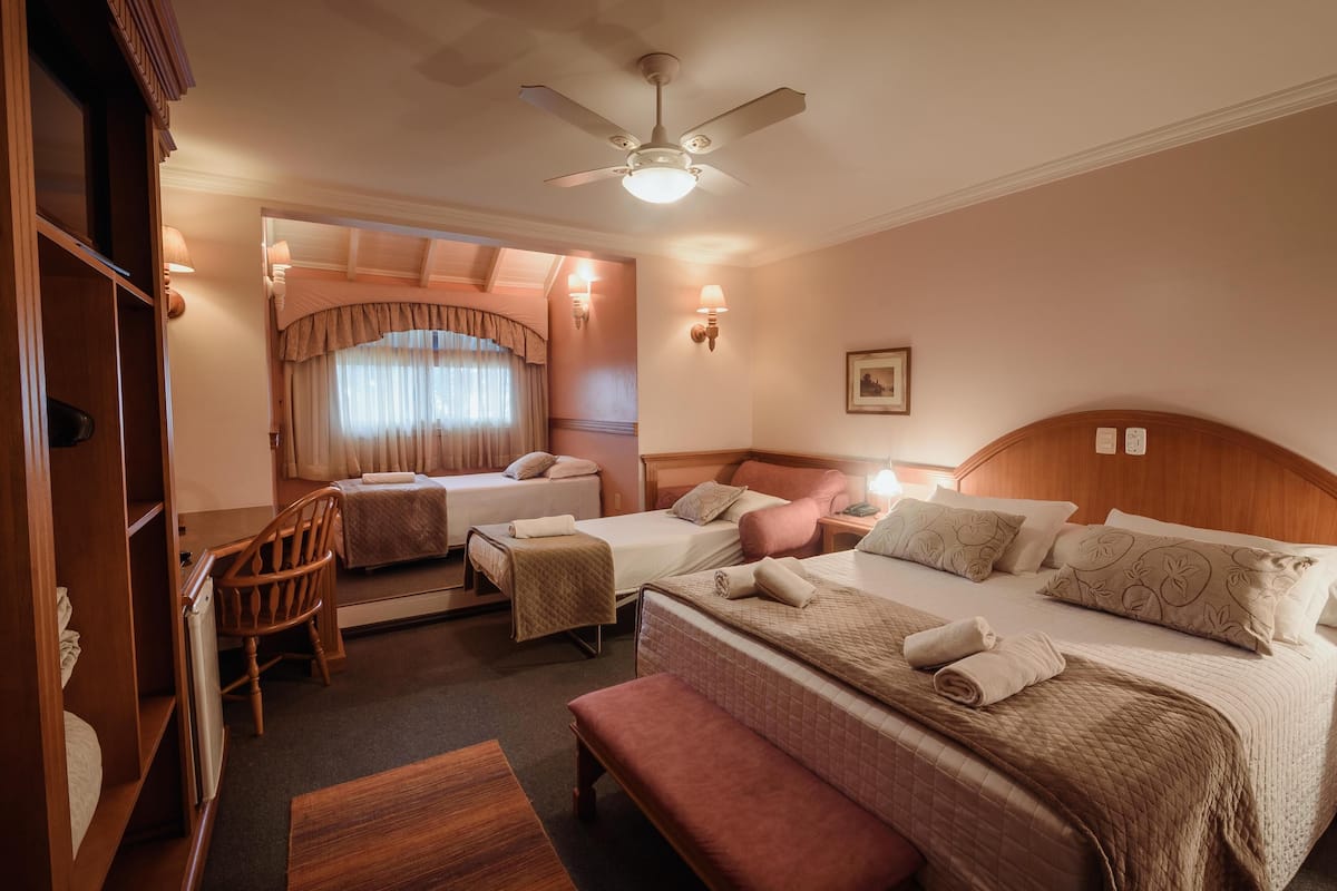 1 bedroom, minibar, blackout drapes, free WiFi
