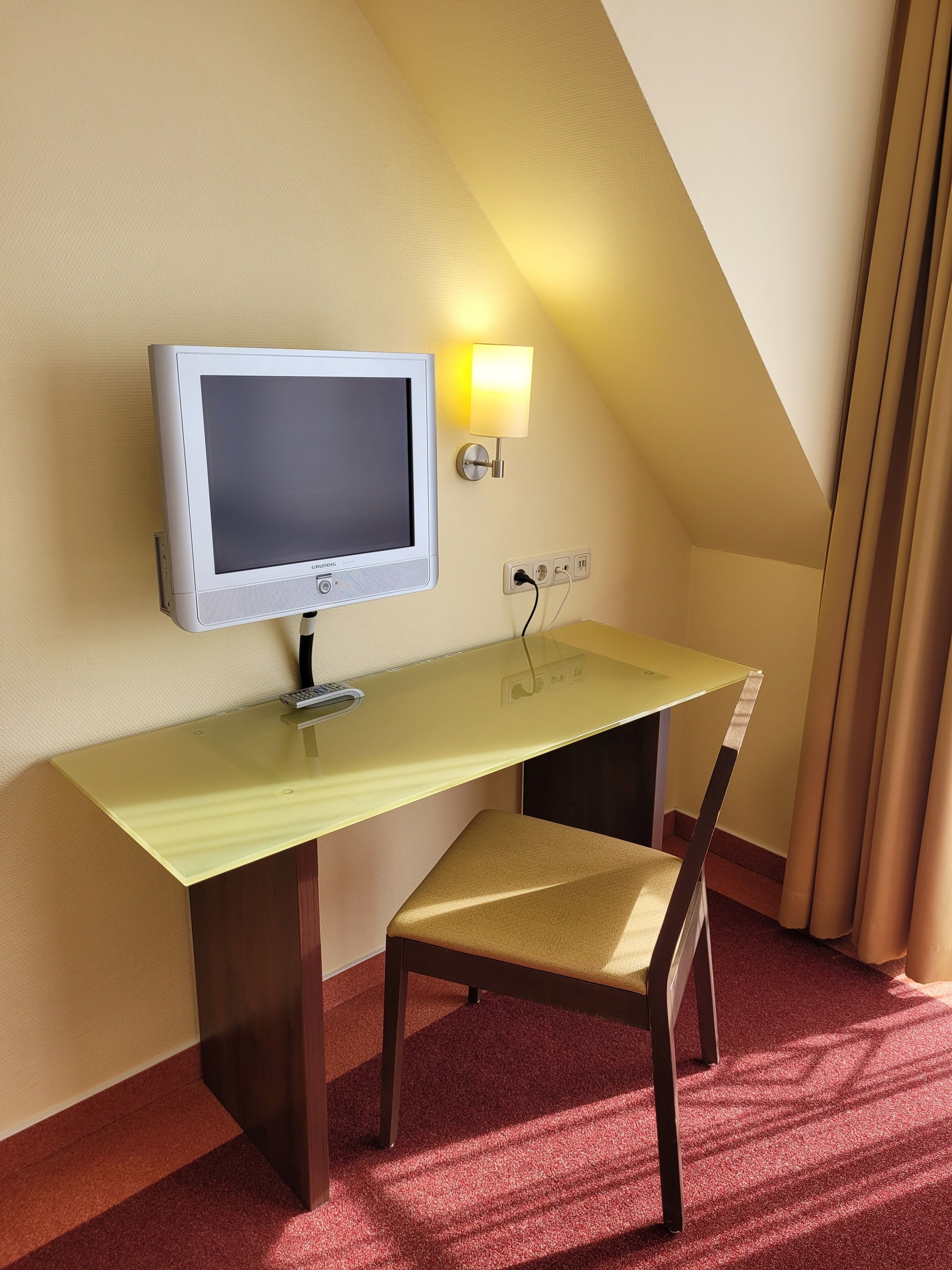 triple room | hypo-allergenic bedding, down duvets, in-room safe, desk