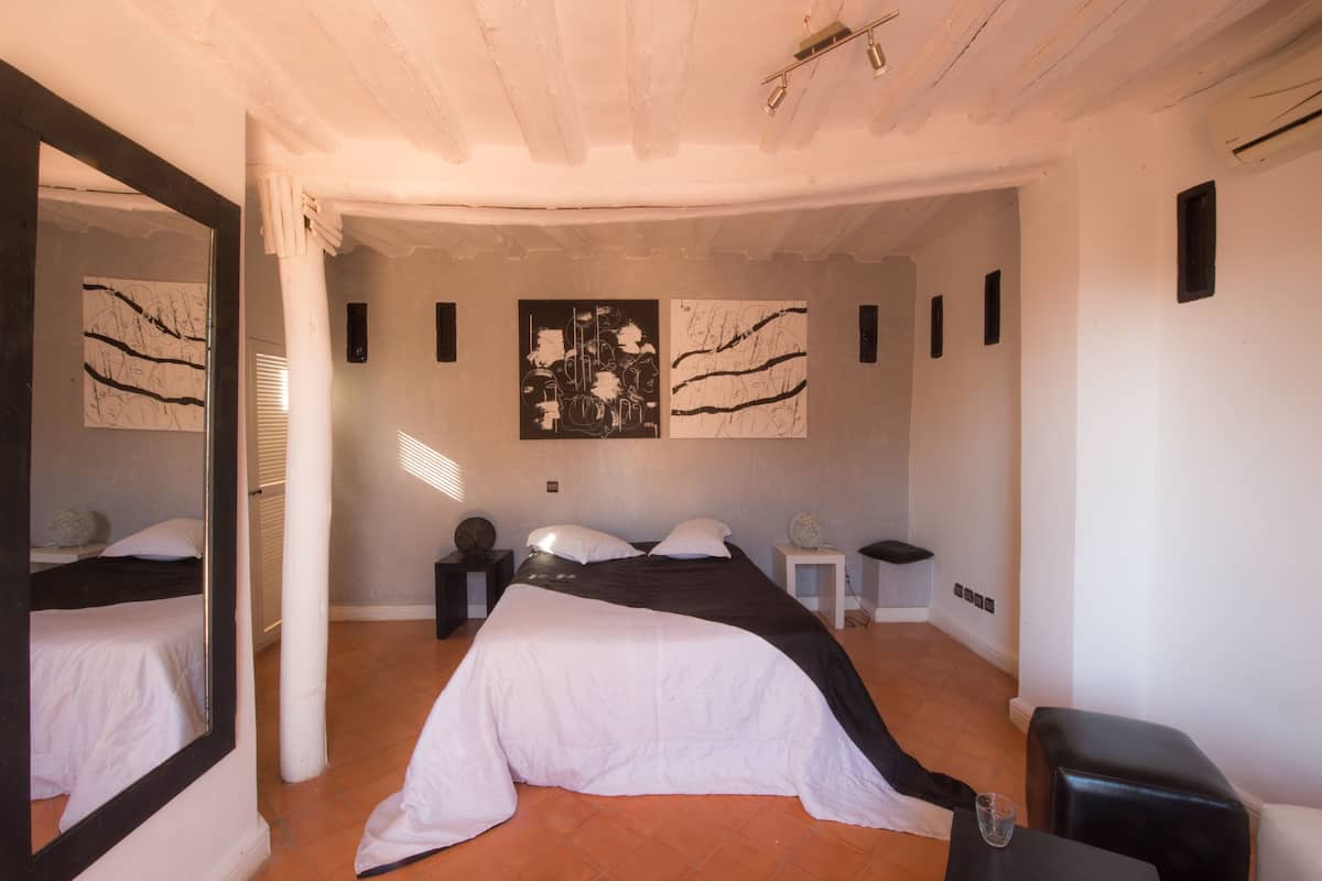 Superior Double Room | Premium bedding, in-room safe, desk, iron/ironing board