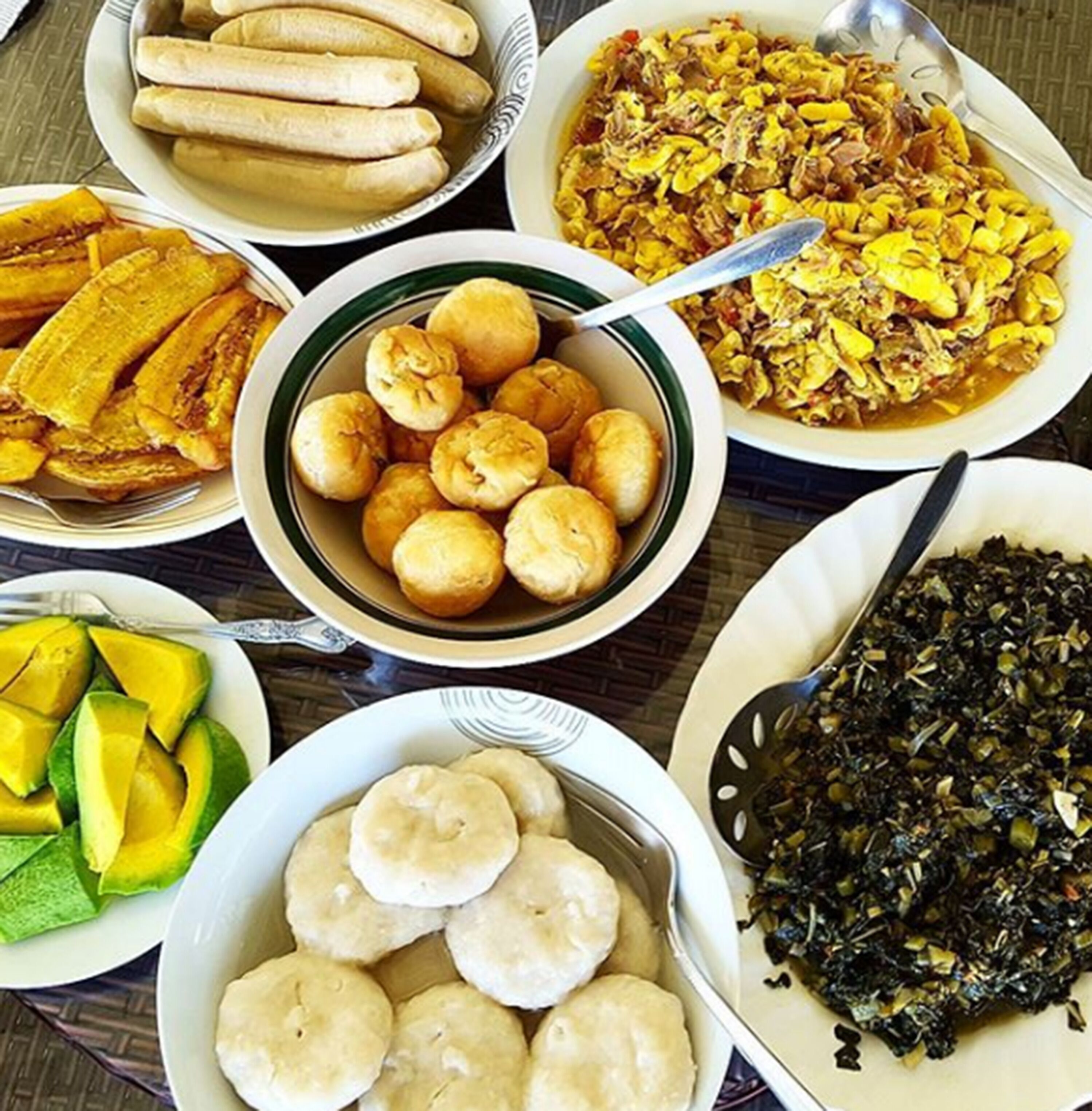 فطور كامل مجانًا يوميًا