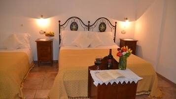 Family Room | Minibar, desk, soundproofing, cribs/infant beds