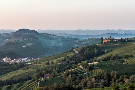 Vista al paisaje. Uve Rooms & Wine Bar