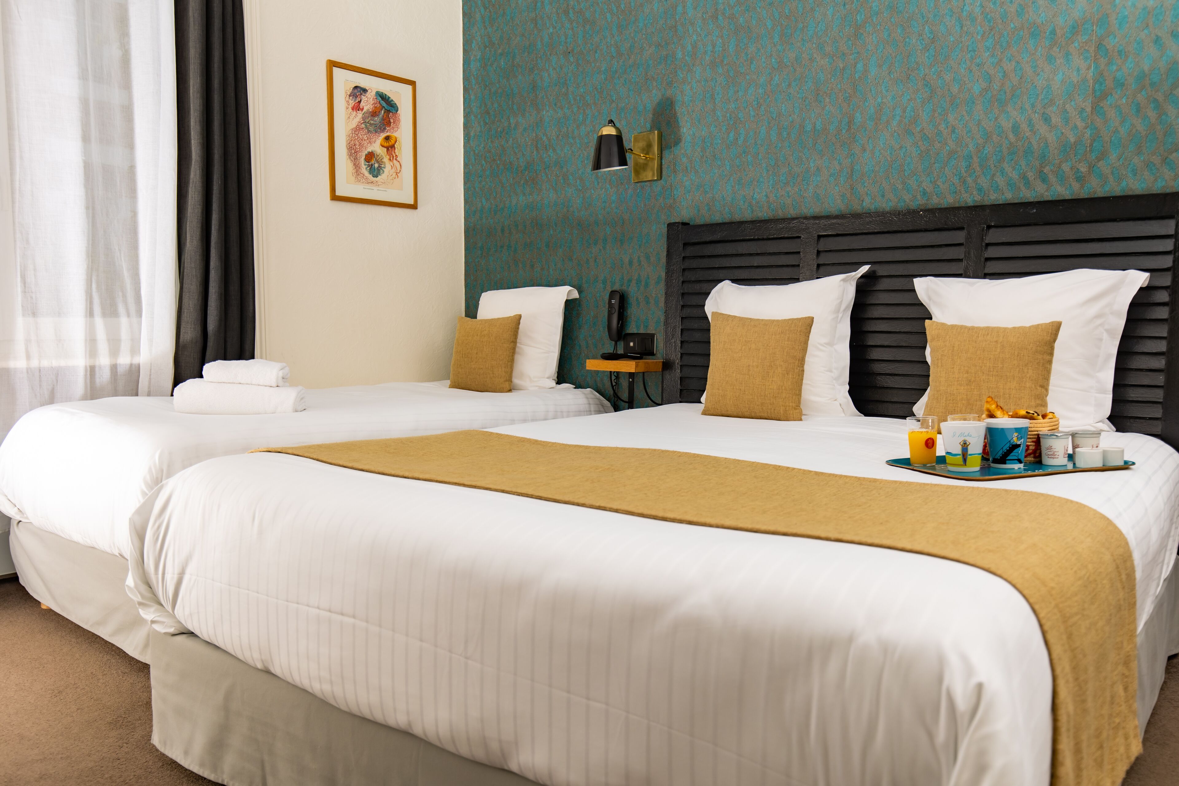 triple room, courtyard view | premium bedding, individually decorated, desk, soundproofing