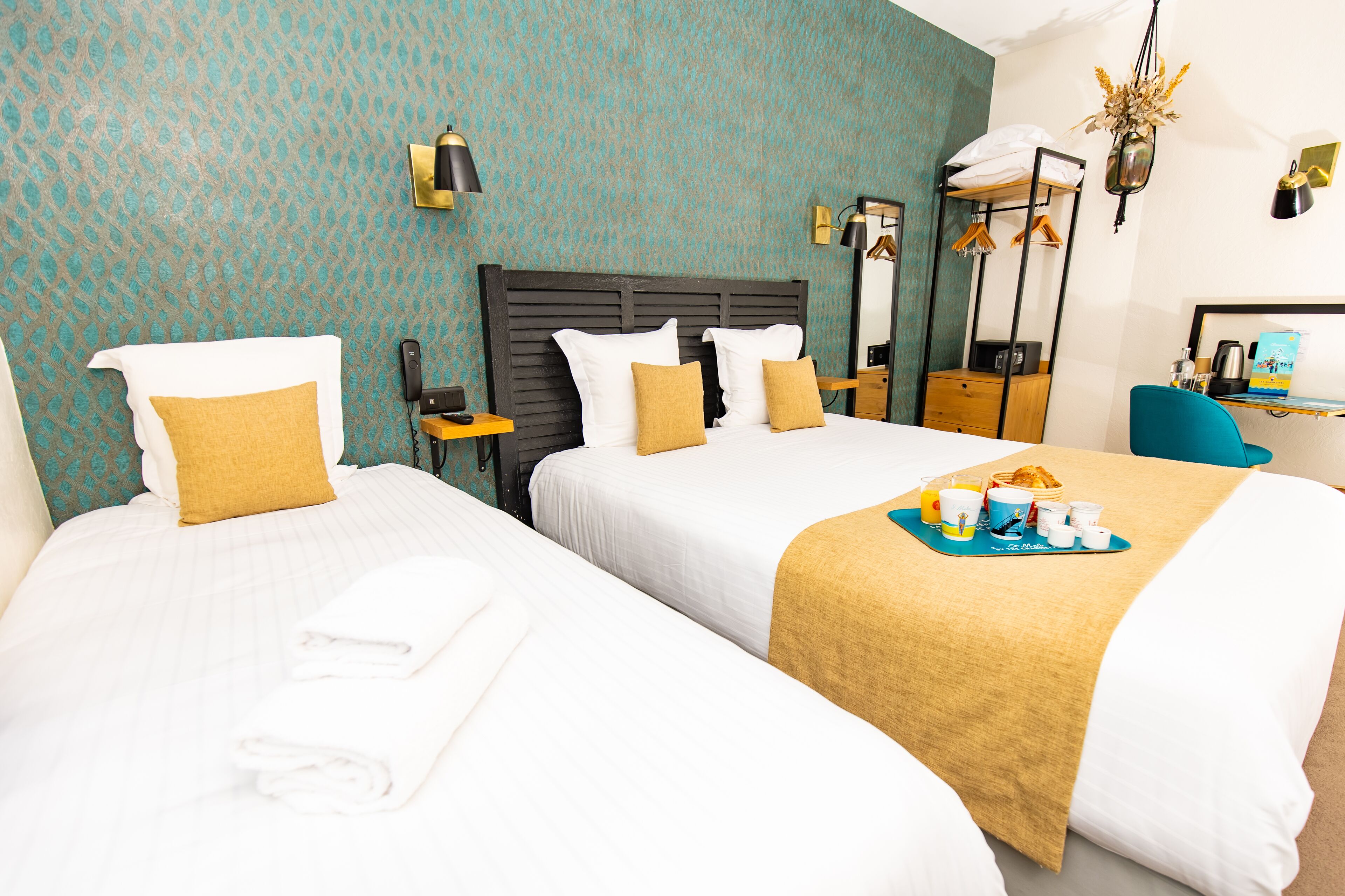 triple room, courtyard view | premium bedding, individually decorated, desk, soundproofing