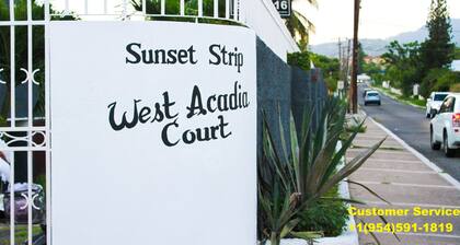 Sunset Strip Acadia Guest Apartment