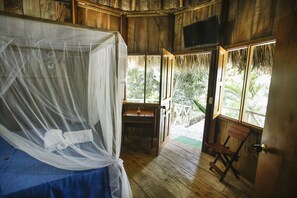 Habitación doble | Caja de seguridad en la habitación, wifi gratis y ropa de cama